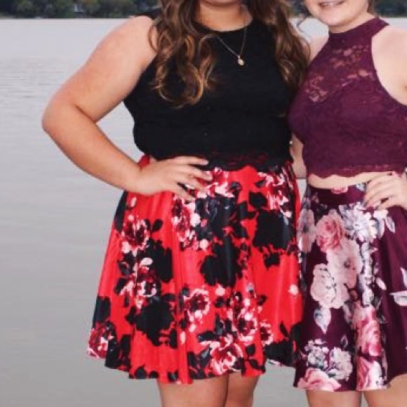 Red and Black Floral Dress - Picture 2 of 3